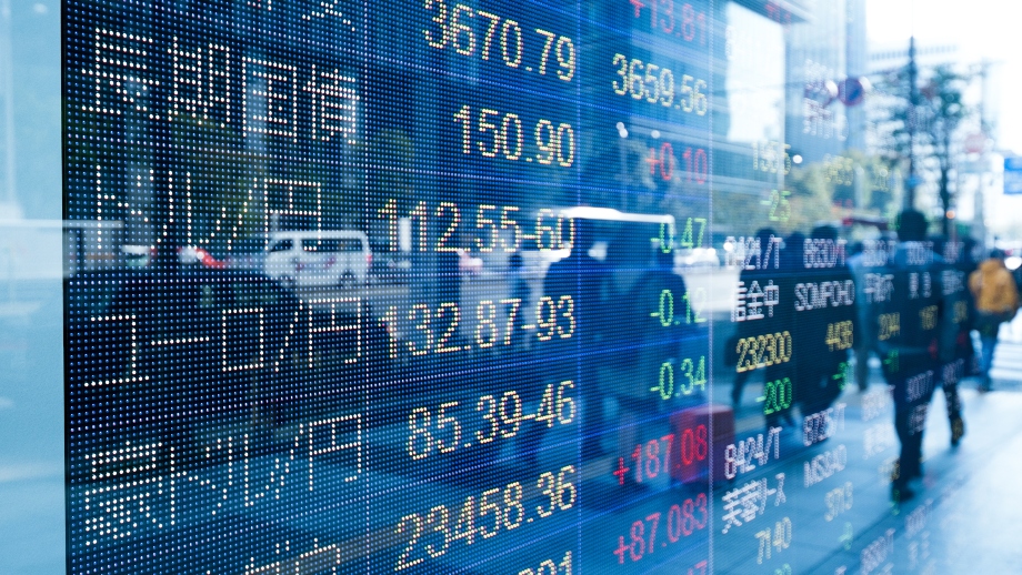 الدولار يرتفع قبل قرار الفيدرالي